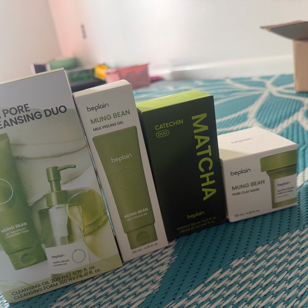 Mung Bean + Matcha Green Skincare Moisturizer Set - Green